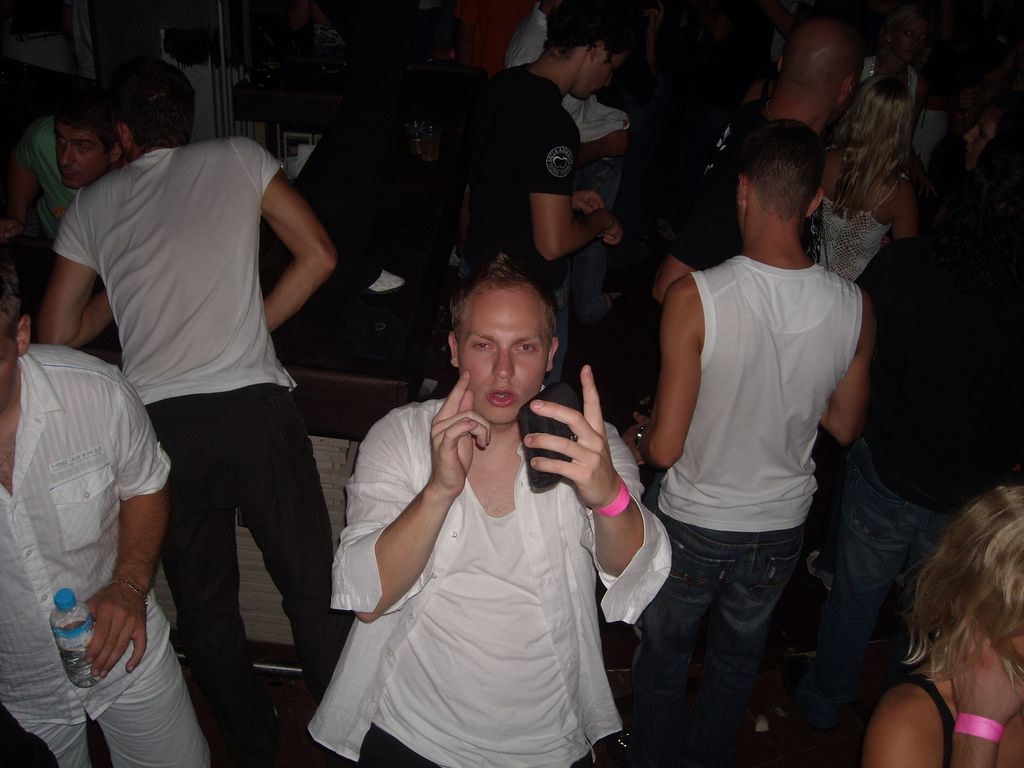 i/Kranj/Absolvent08/07-BlackWhiteParty/absolvent 1904.jpg